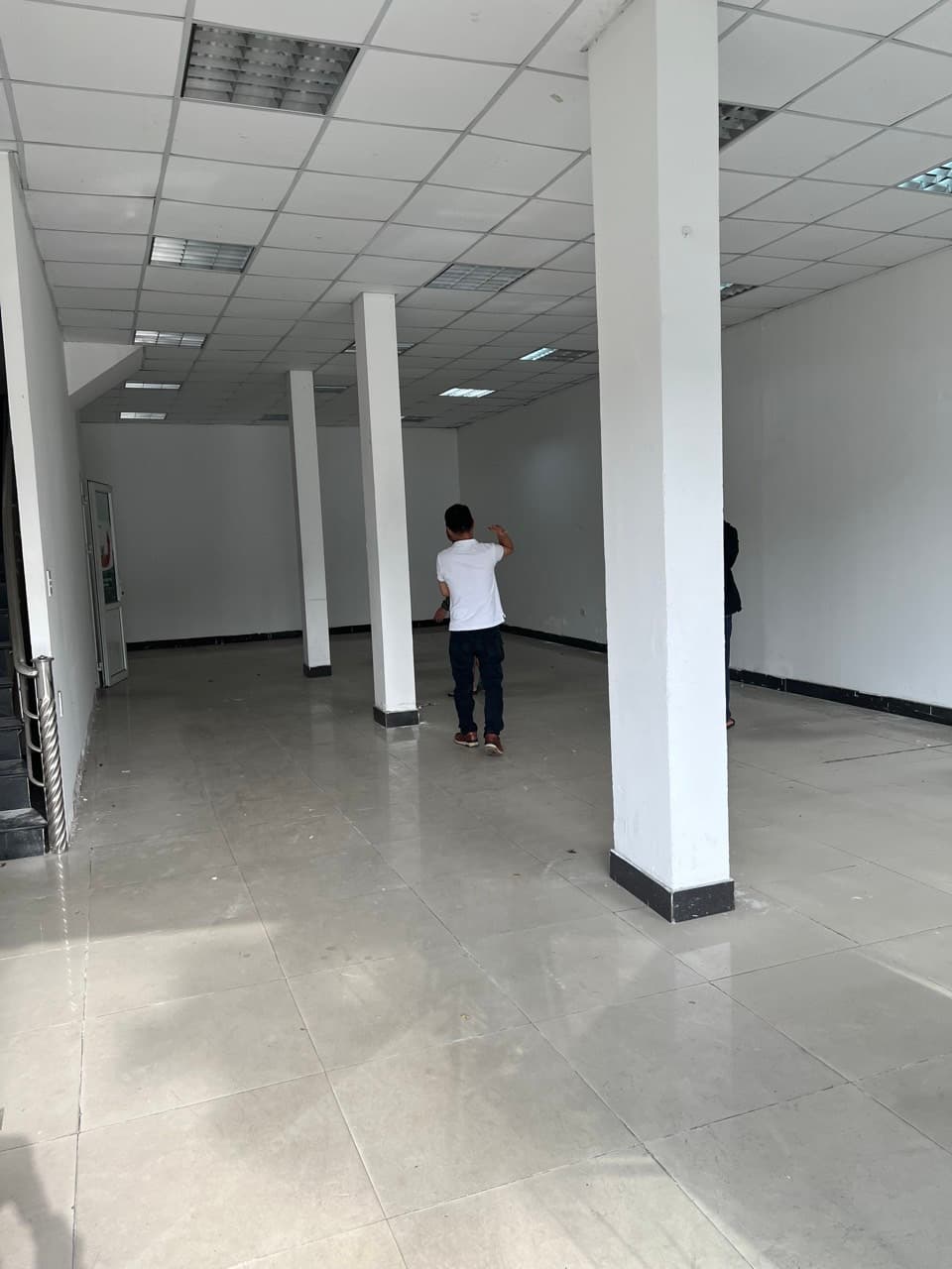 Nhà 3 tầng khu kinh doanh sầm uất gần Nguyễn Văn Linh, diện tích 105m2 mỗi tầng - Ảnh 4