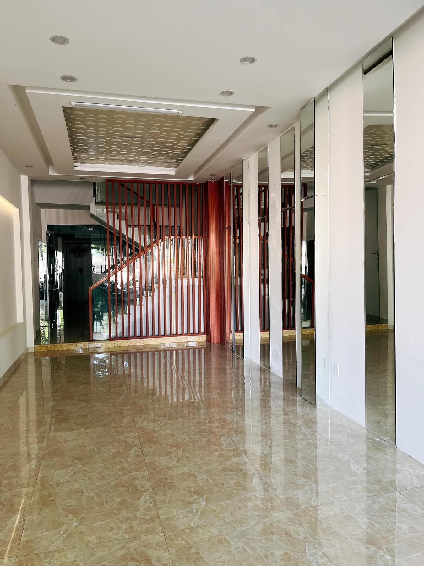 Nhà nguyên căn 3 tầng tại Nguyễn Hữu Thọ, diện tích 85m2, phù hợp kinh doanh nha khoa - Ảnh 3