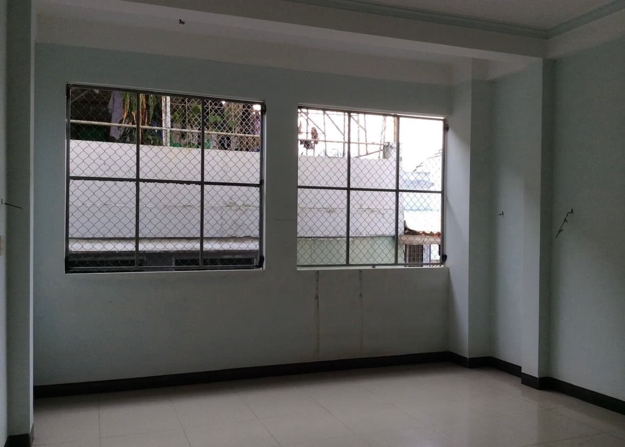 Nhà nguyên căn 3,5 tầng đường Nguyễn Hữu Thọ, diện tích 125m2, phù hợp kinh doanh sạch sẽ - Ảnh 2