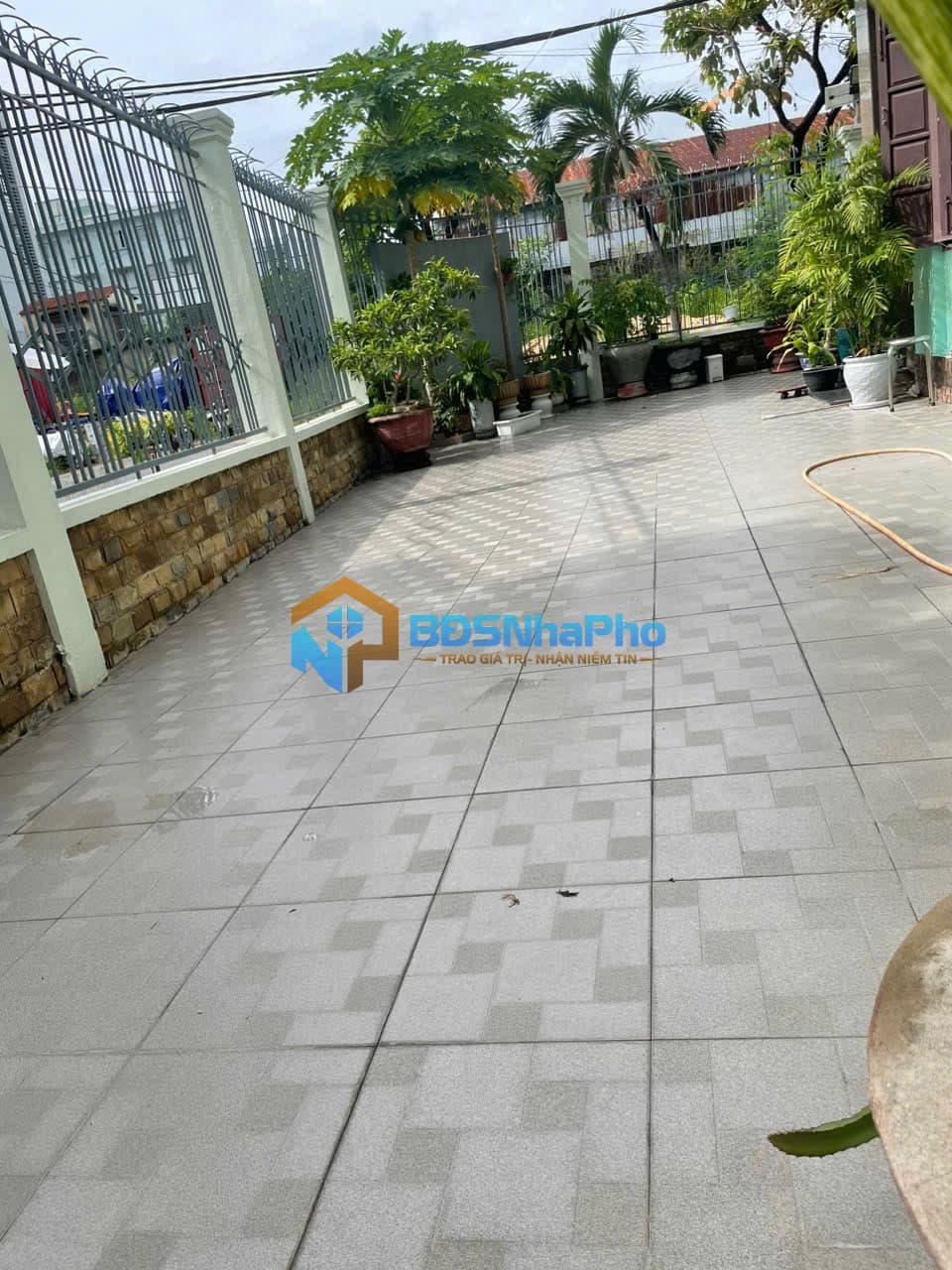 Cho thuê mặt bằng hai mặt tiền – Sơn Trà, Đà Nẵng 📍 Vị trí: Góc Lê Văn Quý & Tạ Mỹ Duật 📐 Diện tích: 13 x 5m – mặt bằng riêng chủ 💰 Giá thuê: 15 triệu/tháng - Ảnh 2