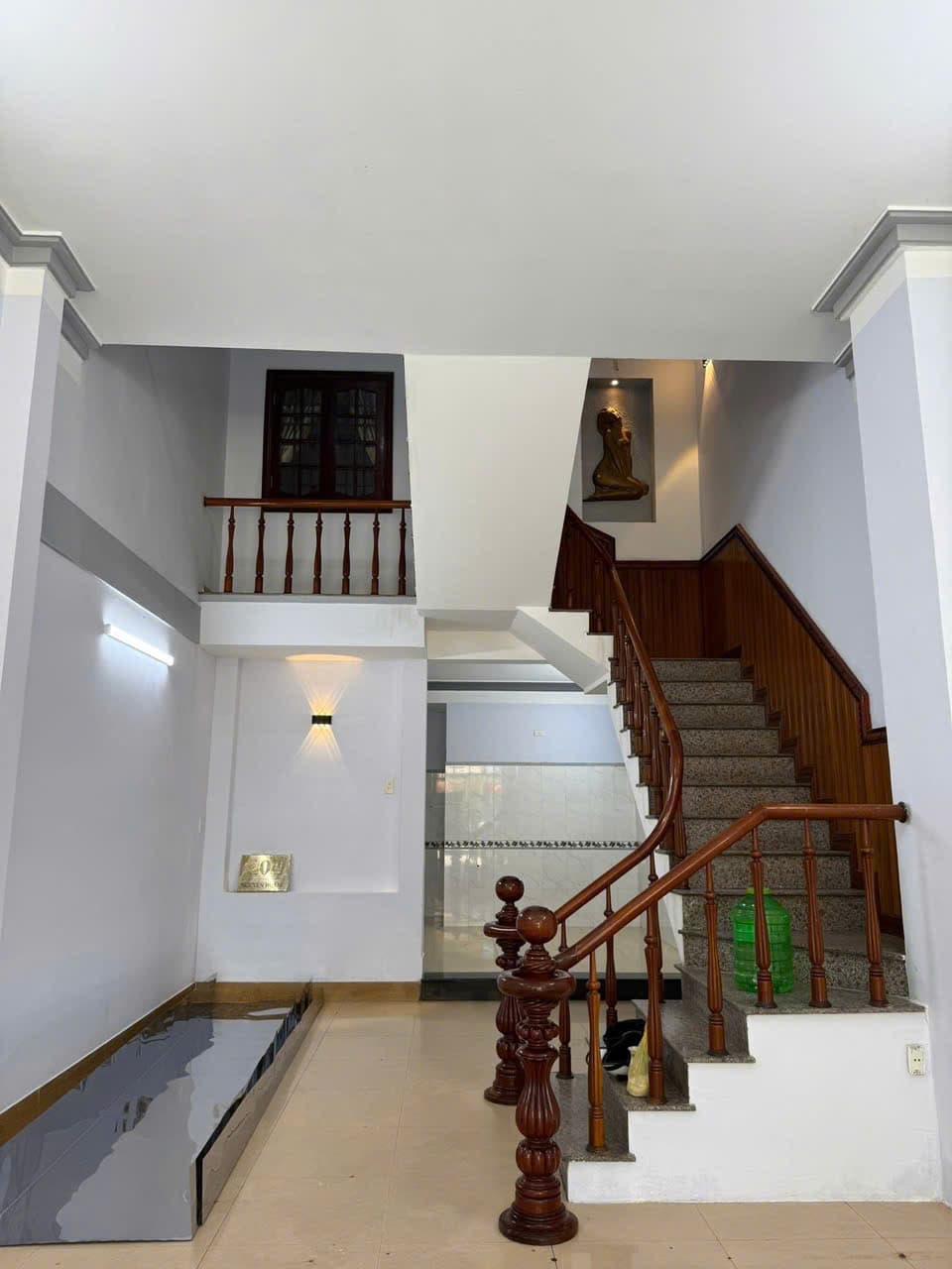 CHO THUÊ NHÀ NGUYÊN CĂN 4 TẦNG 75M2 TẠI ĐƯỜNG NGUYỄN HOÀNG - Ảnh 3