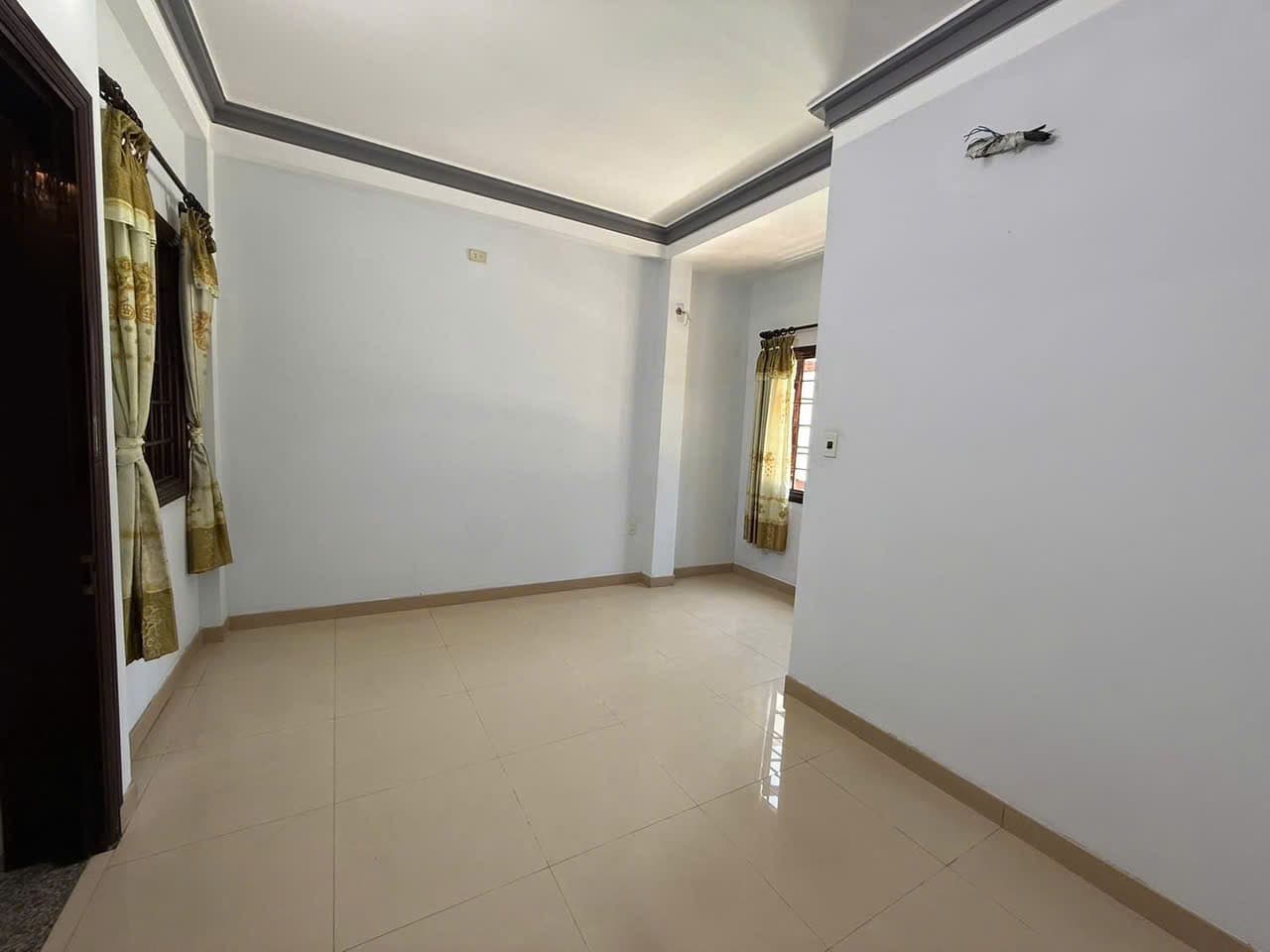 CHO THUÊ NHÀ NGUYÊN CĂN 4 TẦNG 75M2 TẠI ĐƯỜNG NGUYỄN HOÀNG - Ảnh 6