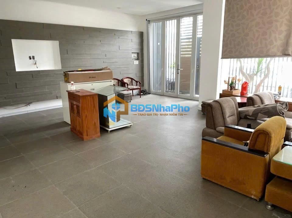 CHO THUÊ NHÀ NGUYÊN CĂN 2 TẦNG 200M2 TẠI NGÔ QUYỀN - Ảnh 1