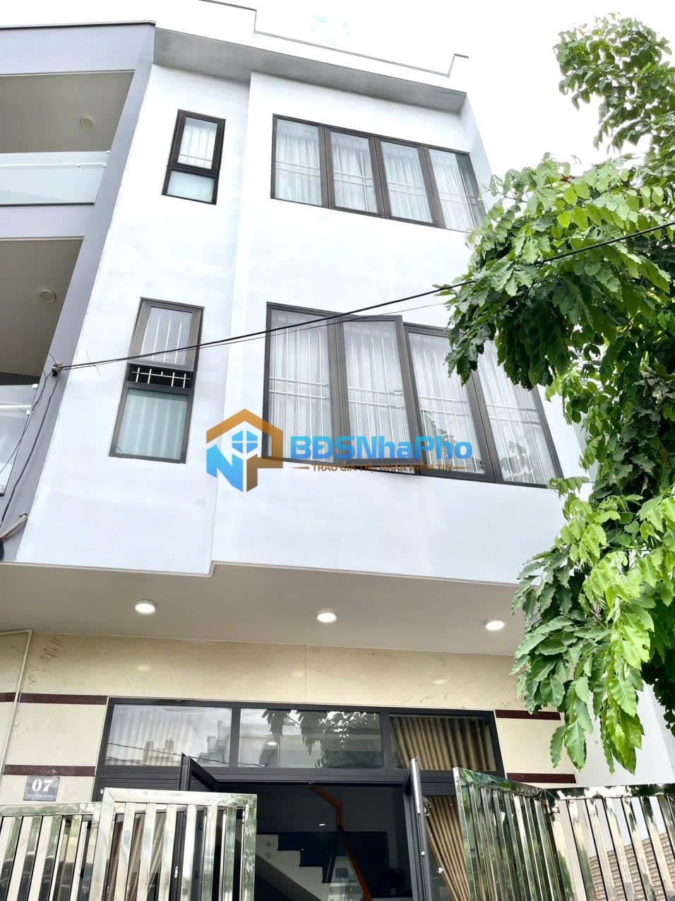 CHO THUÊ NHÀ NGUYÊN CĂN 180M2 FULL NỘI THẤT GẦN BIỂN PHẠM VĂN ĐỒNG - Ảnh 1
