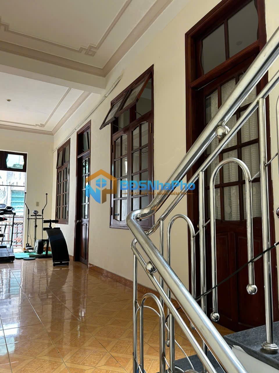 CHO THUÊ NHÀ NGUYÊN CĂN 140M2 TẠI NGÔ QUYỀN - Ảnh 3