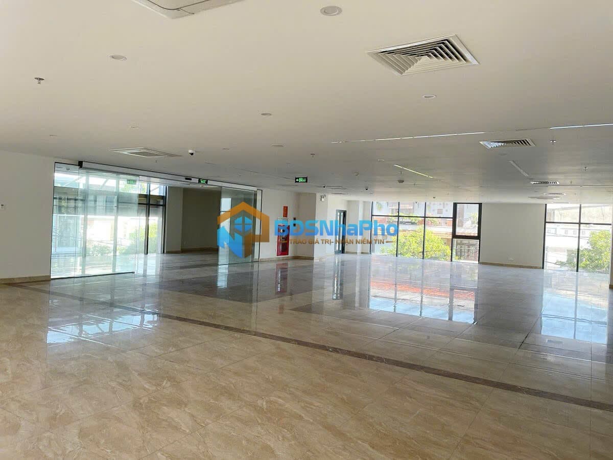 Mặt bằng trống suốt 3 tầng đường Trần Phước Thành, phù hợp văn phòng và kinh doanh - Ảnh 1