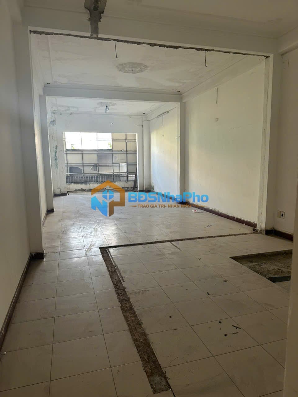 CHO THUÊ NHÀ NGUYÊN CĂN 4 TẦNG DT 105M2 TẠI NGUYỄN VĂN LINH - Ảnh 7