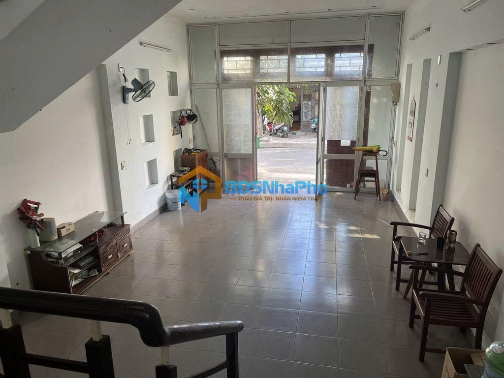 CHO THUÊ NHÀ NGUYÊN CĂN 3 TẦNG DT 75M2 TẠI VŨ QUỲNH - Ảnh 3