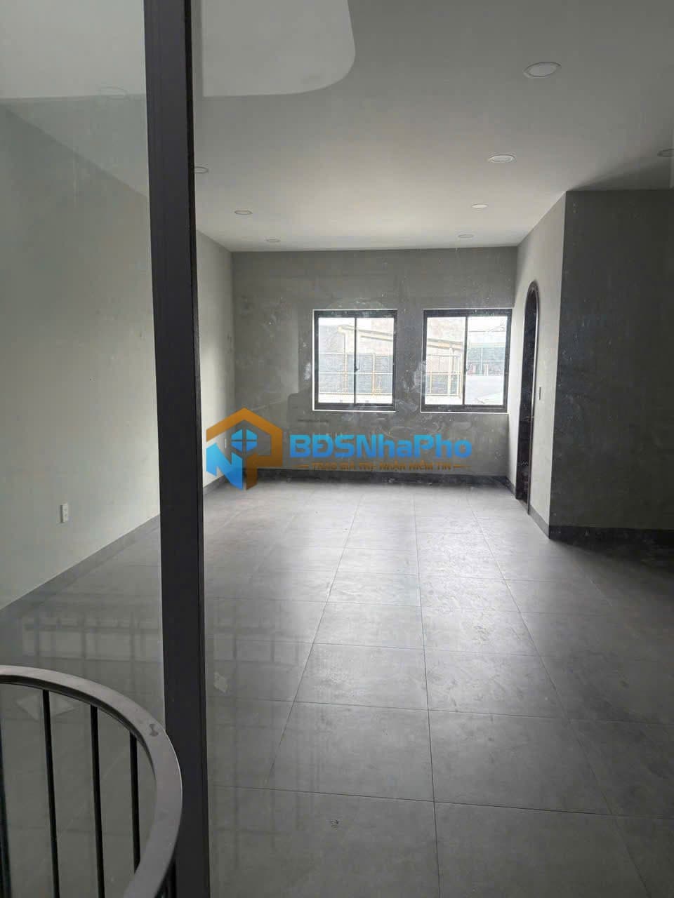 CHO THUÊ TẦNG 3 TRONG TOÀ NHÀ 4 TẦNG DT 93M2 TẠI PHẠM CỰ LƯỢNG - Ảnh 3