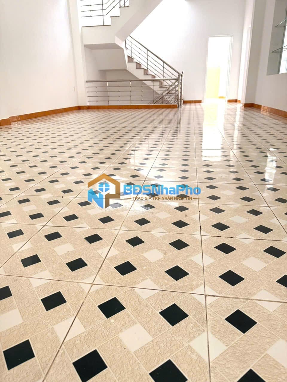 CHO THUÊ NHÀ 3 TẦNG DT 420M2 TẠI NGUYỄN CHÁNH - Ảnh 4