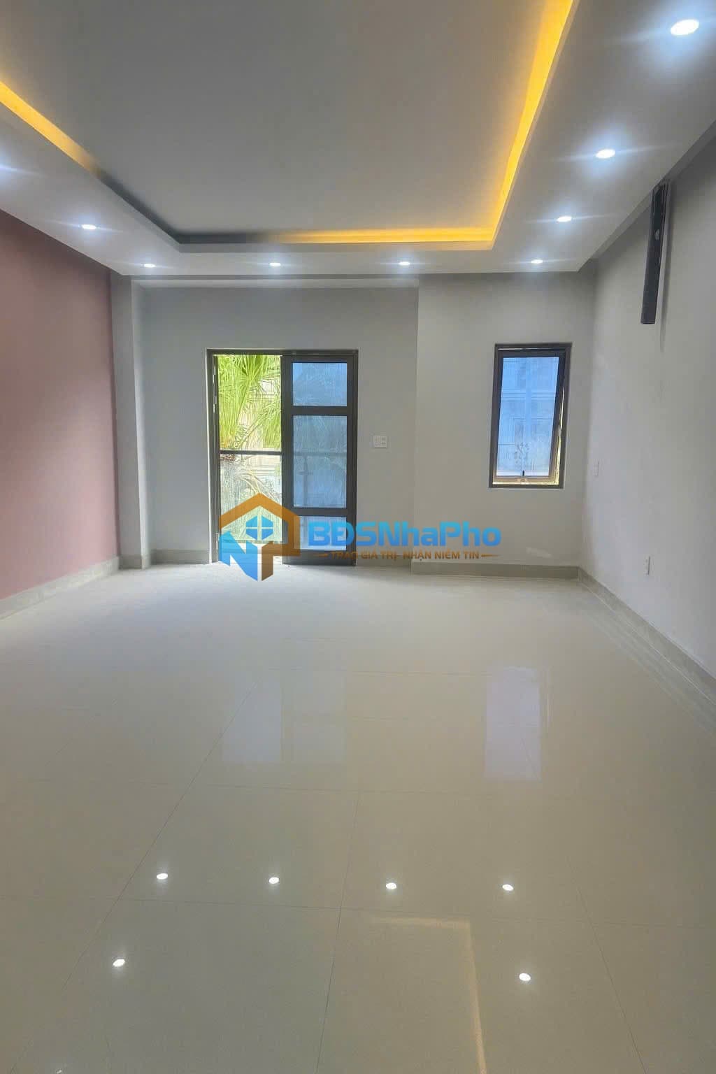 CHO THUÊ SHOPHOUSE 3 TẦNG DT 100M2 GẦN ĐƯỜNG MÊ LINH - Ảnh 2