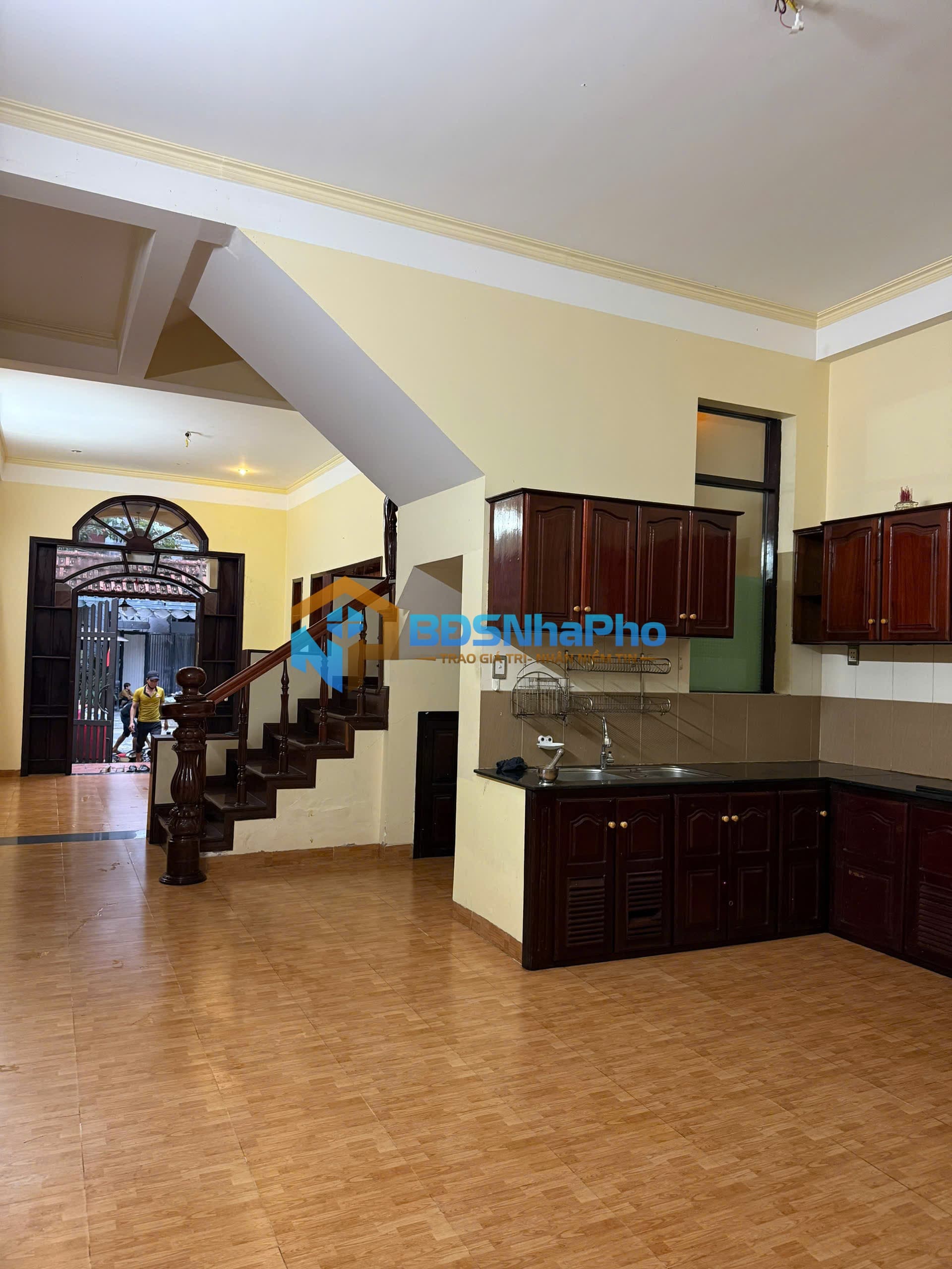 CHO THUÊ NHÀ NGUYÊN CĂN 2,5 TẦNG DT 100M2 TẠI NGUYỄN PHONG SẮC - Ảnh 3