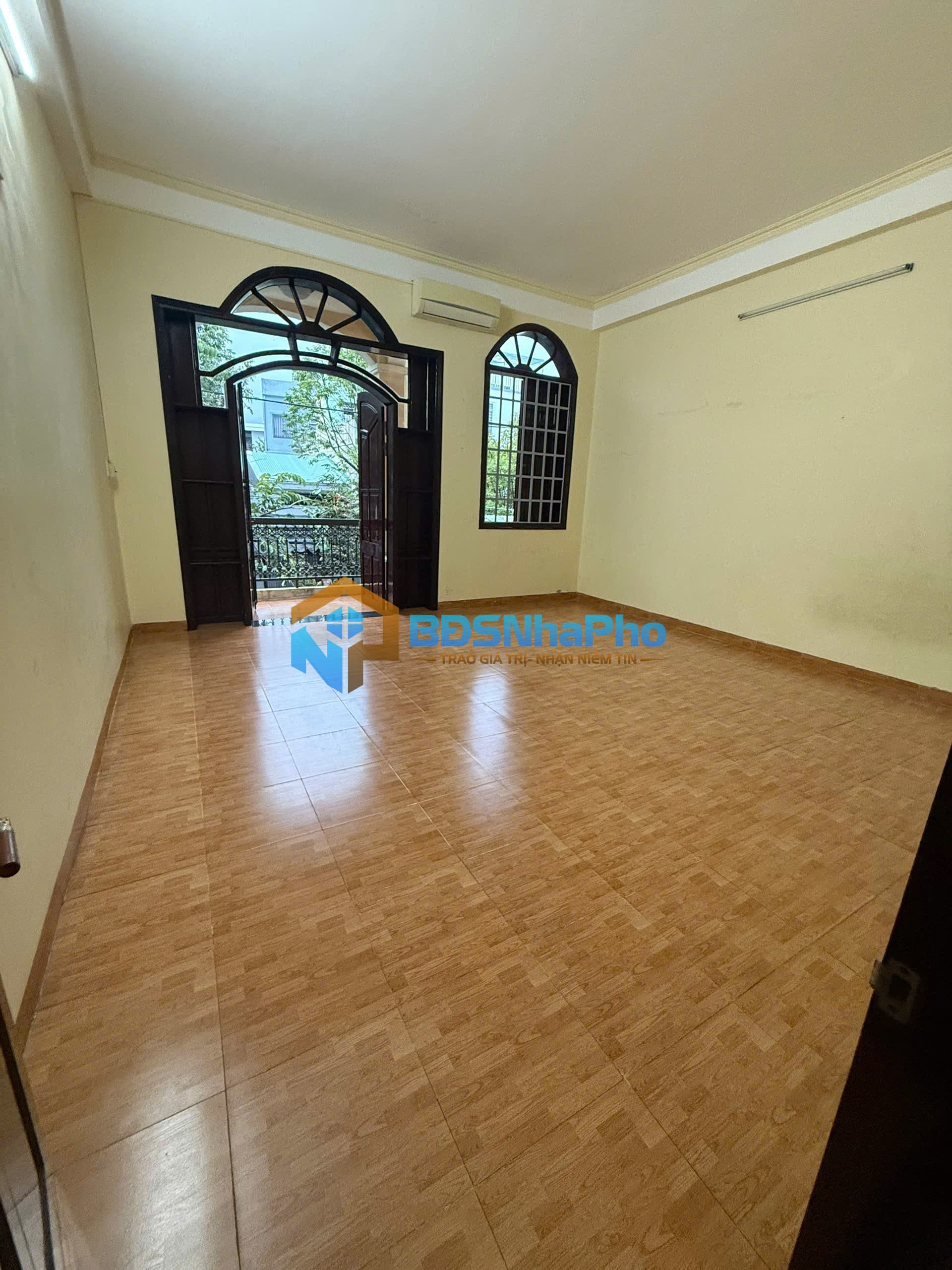 CHO THUÊ NHÀ NGUYÊN CĂN 2,5 TẦNG DT 100M2 TẠI NGUYỄN PHONG SẮC - Ảnh 4