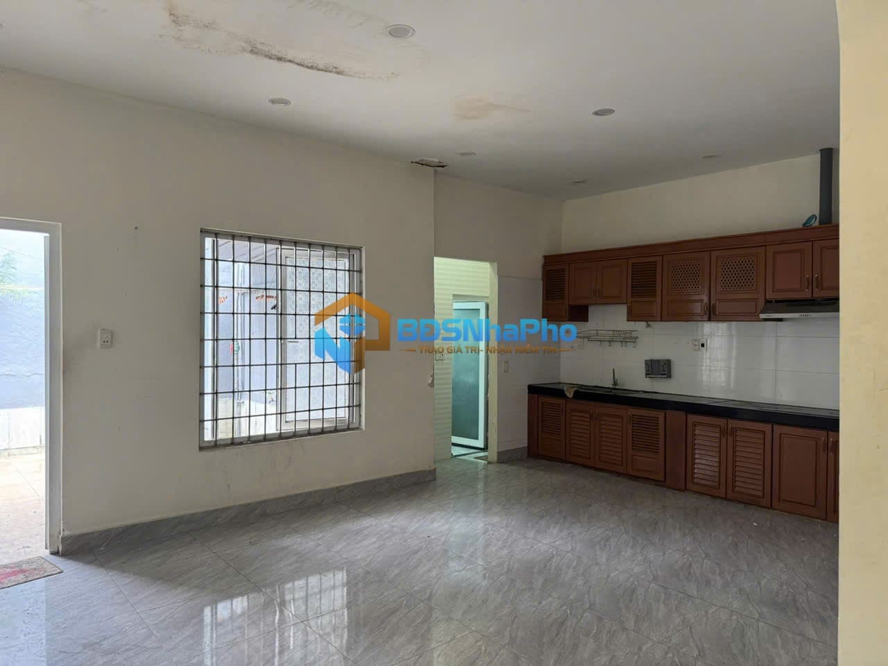 CHO THUÊ NHÀ CẤP 4 CÓ LỬNG DT 150M2 TẠI ĐẶNG VŨ HỶ - Ảnh 4