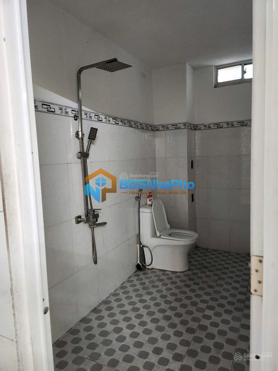 CHO THUÊ NHÀ NGUYÊN CĂN 2 TẦNG DT 115M2 TẠI LÊ ĐẠI HÀNH - Ảnh 3