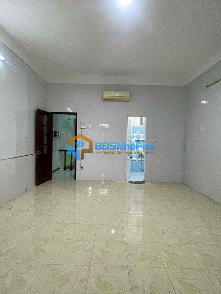 CHO THUÊ NHÀ NGUYÊN CĂN 4 TẦNG DT 100M2 TẠI BẾ VĂN ĐÀN - Ảnh 4