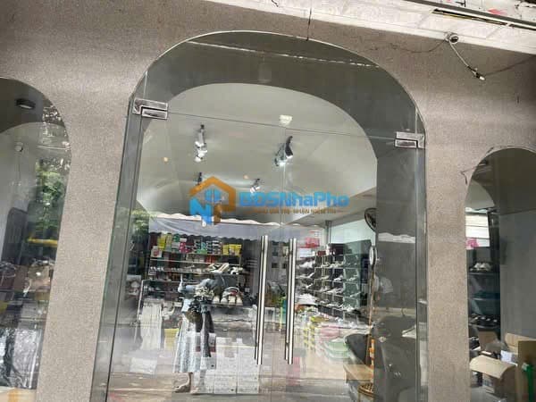 Mặt bằng kinh doanh 106m² tại Trưng Nhị, có gác lửng phù hợp mở văn phòng hoặc cửa hàng - Ảnh 2