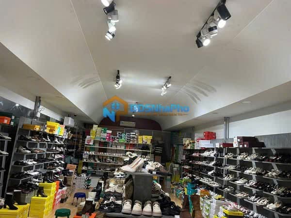 Mặt bằng kinh doanh 106m² tại Trưng Nhị, có gác lửng phù hợp mở văn phòng hoặc cửa hàng - Ảnh 3