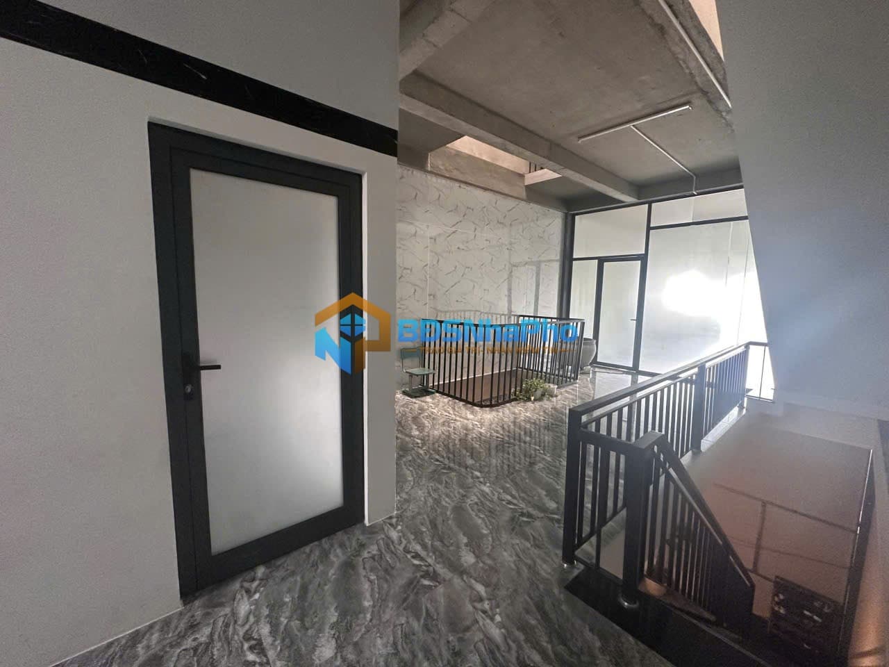 CHO THUÊ VĂN PHÒNG TẦNG 2 ĐƯỜNG LÊ ĐẠI HÀNH - Ảnh 3