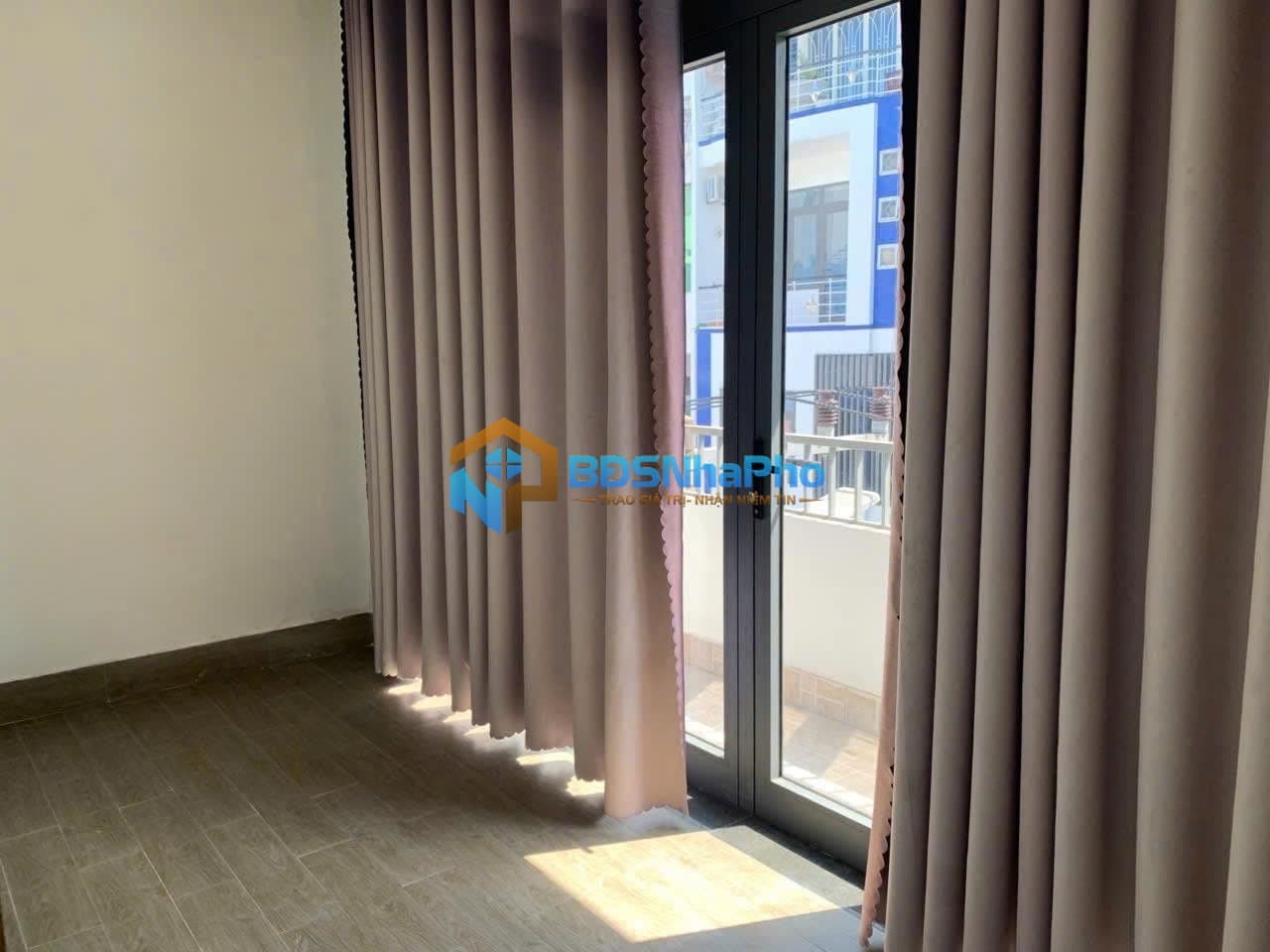 Cho thuê nhà nguyên căn Đường Đỗ Quang - Ảnh 2