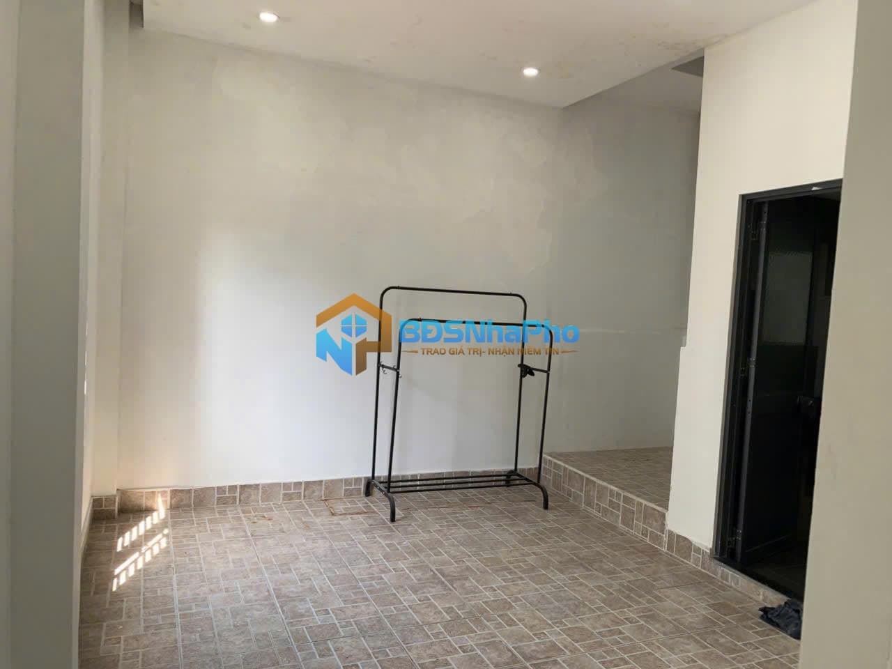 Cho thuê nhà nguyên căn Đường Đỗ Quang - Ảnh 4