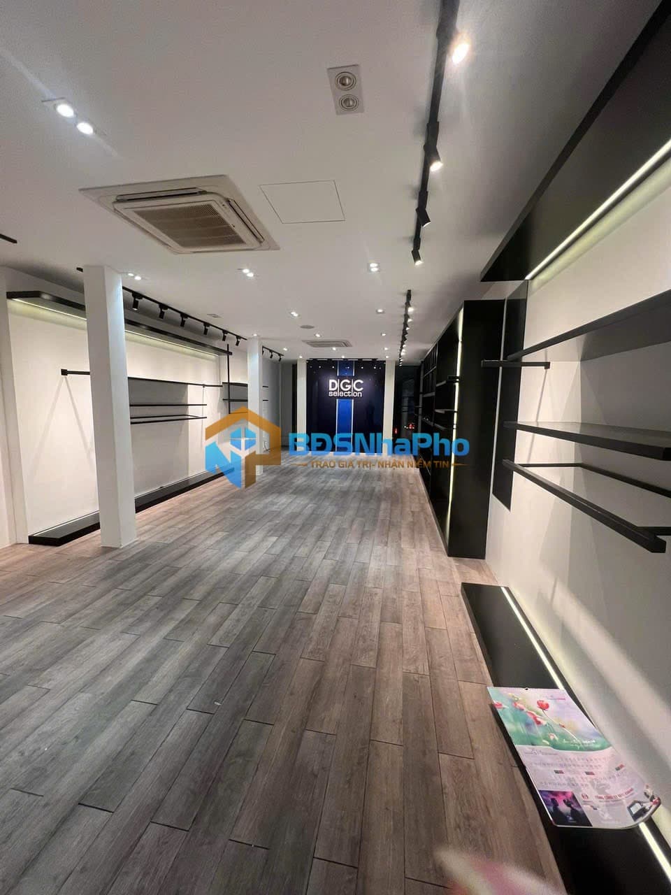 CHO THUÊ NHÀ MẶT TIỀN LÊ DUẨN – NHÀ MỚI ĐẸP, CÓ SẴN CỬA KÍNH - Ảnh 2