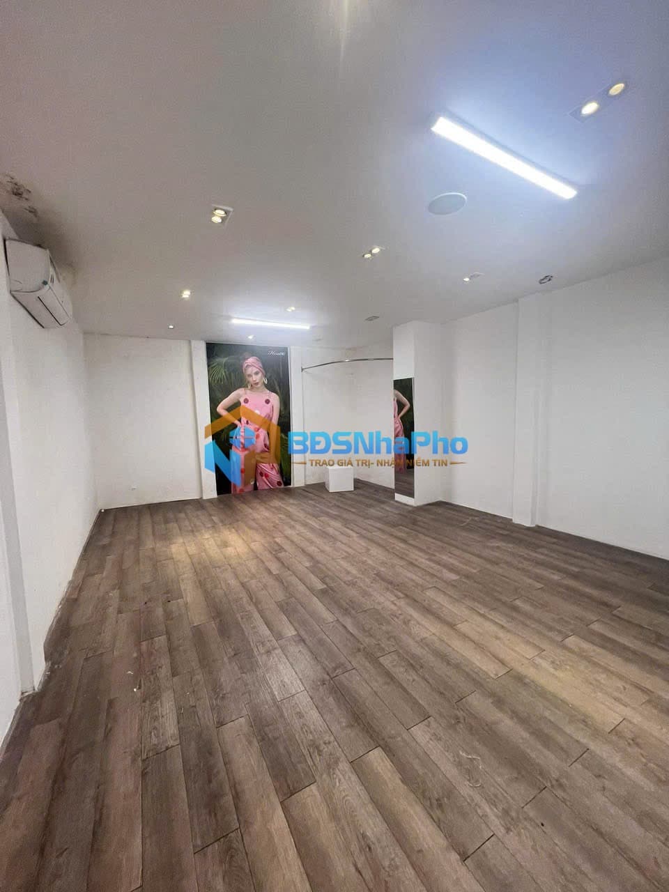 CHO THUÊ NHÀ MẶT TIỀN LÊ DUẨN – NHÀ MỚI ĐẸP, CÓ SẴN CỬA KÍNH - Ảnh 4