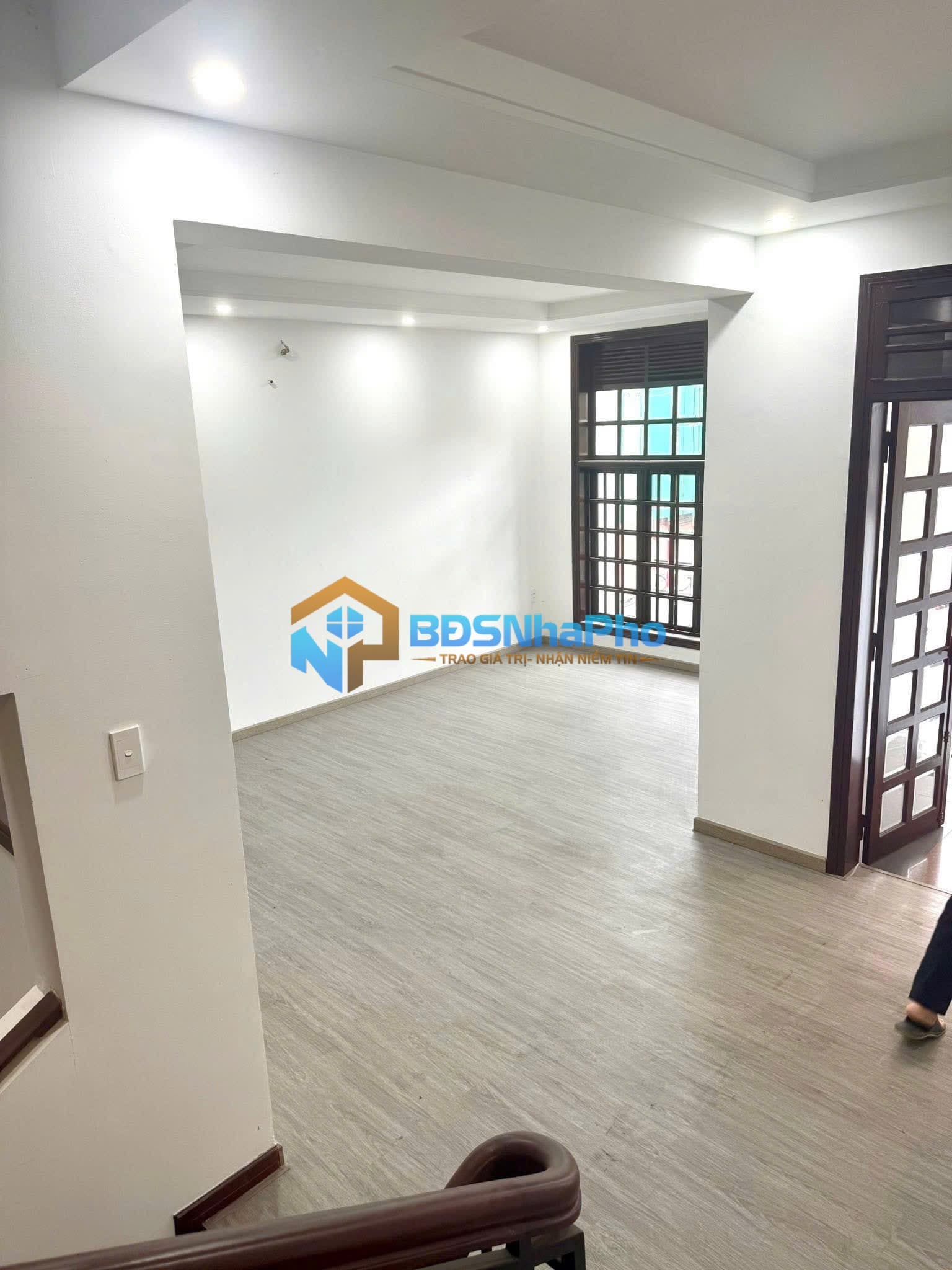 Cho thuê nhà nguyên căn 4 tầng Núi Thành Ngang 6m nhà đẹp làm Vp, trung tâm - Ảnh 3