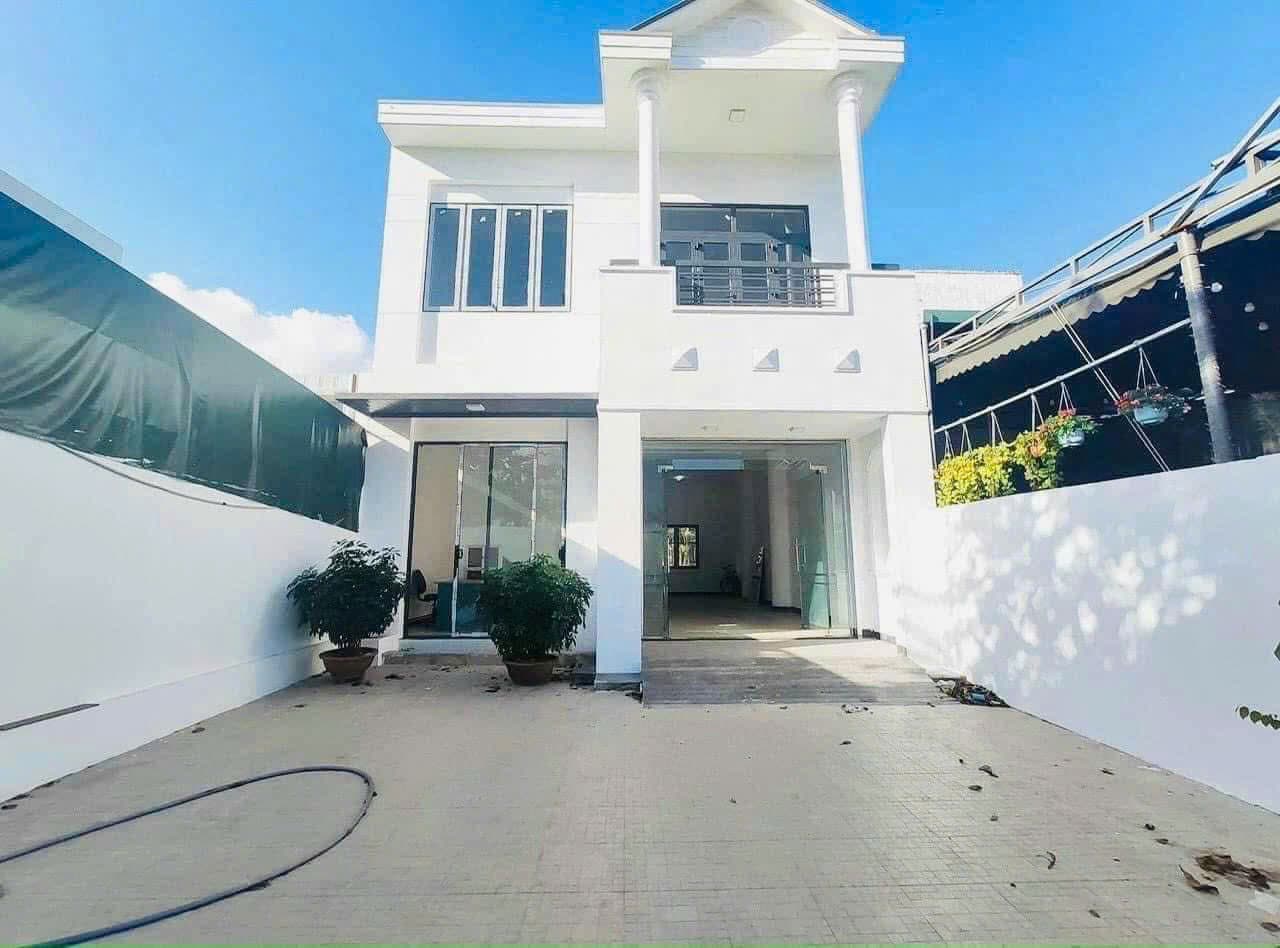 Nhà 2 tầng sân vườn đường Xô Viết Nghệ Tĩnh - Ảnh 1