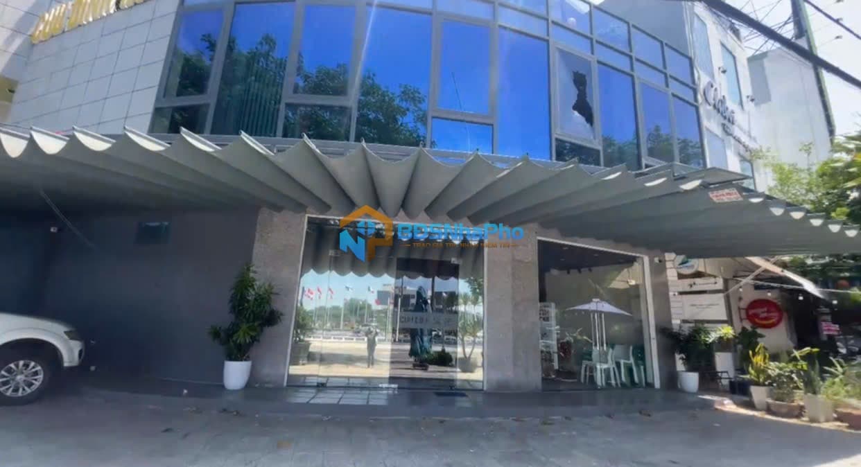 Cho thuê nhà 2 tầng lô góc Nguyễn Hữu Thọ - Ảnh 2