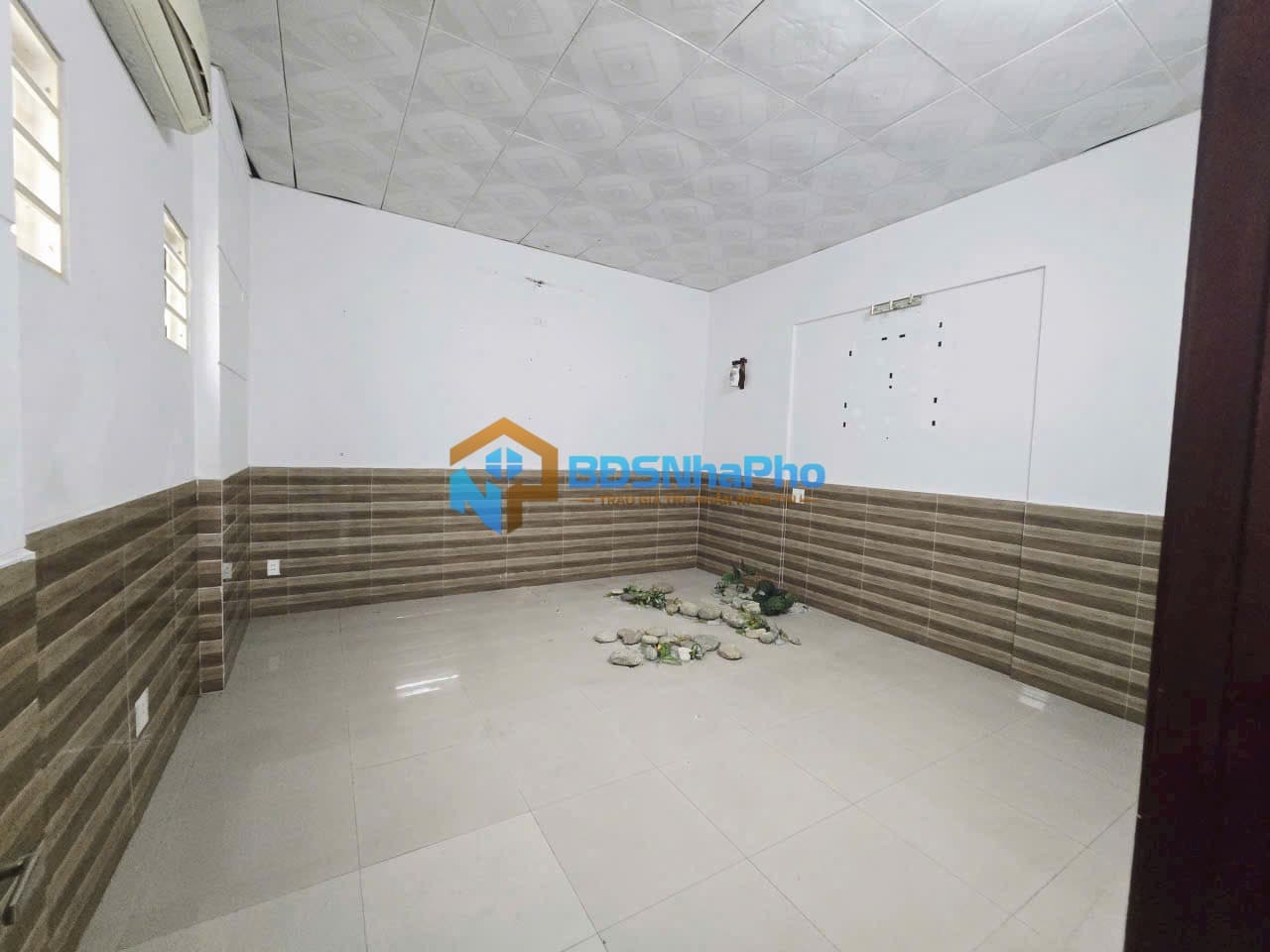 Nguyên căn 2 tầng đường Hải Phòng ngay bệnh viện - Ảnh 1