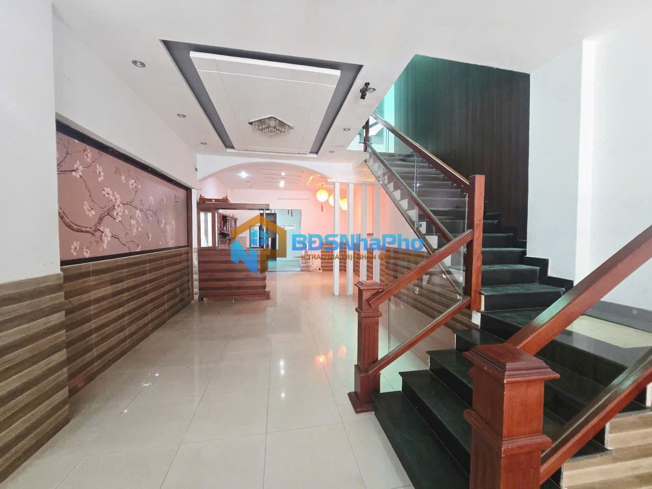 Nguyên căn 2 tầng đường Hải Phòng ngay bệnh viện - Ảnh 2