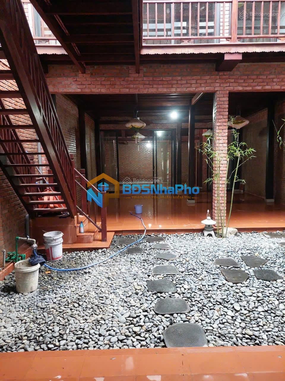 Nhà gỗ 2 tầng sân vườn đường Chính Hữu - Sơn Trà - Ảnh 6