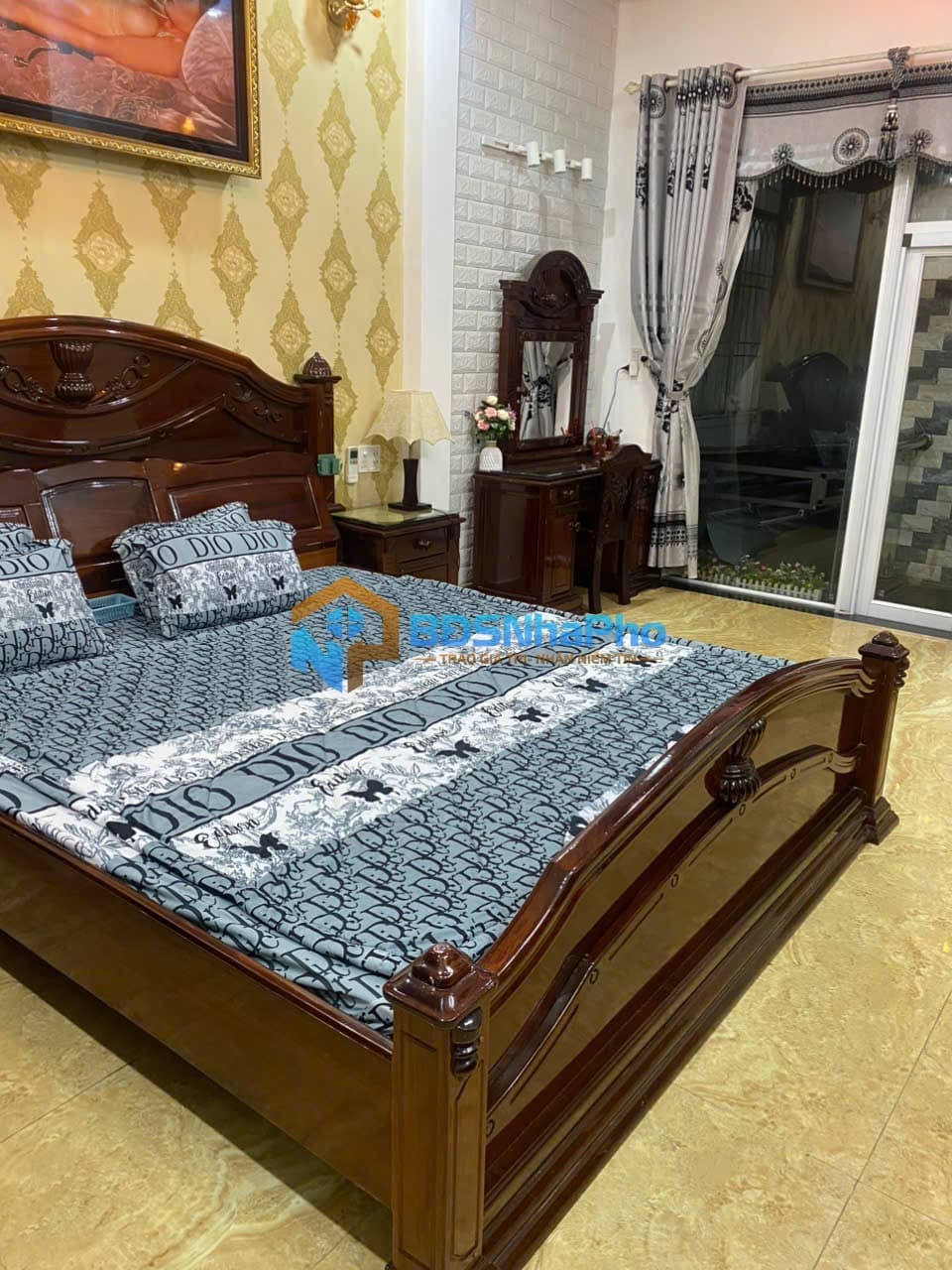 Nhà ở biệt thự kiệt ô tô Trương Chí Cương - Ảnh 5