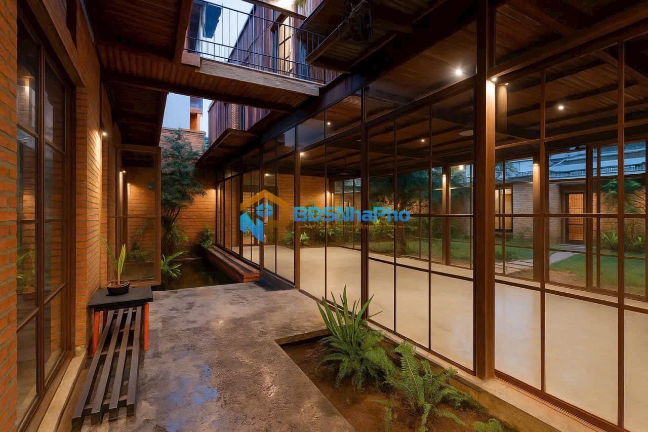 Chuyển nhượng mặt bằng kinh doanh đầu tư từ đất trống rộng 1200M² – trung tâm Hải Châu rất sầm uất. - Ảnh 1