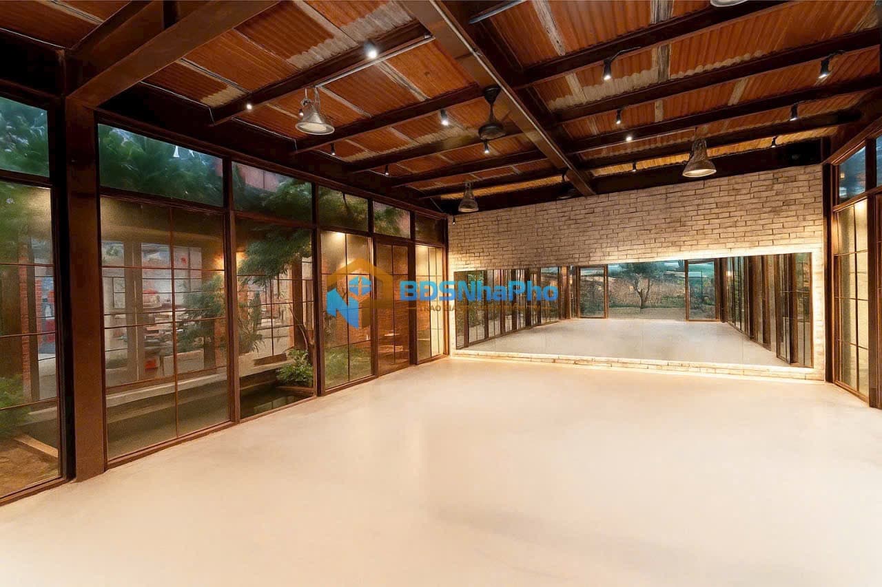 Chuyển nhượng mặt bằng kinh doanh đầu tư từ đất trống rộng 1200M² – trung tâm Hải Châu rất sầm uất. - Ảnh 2