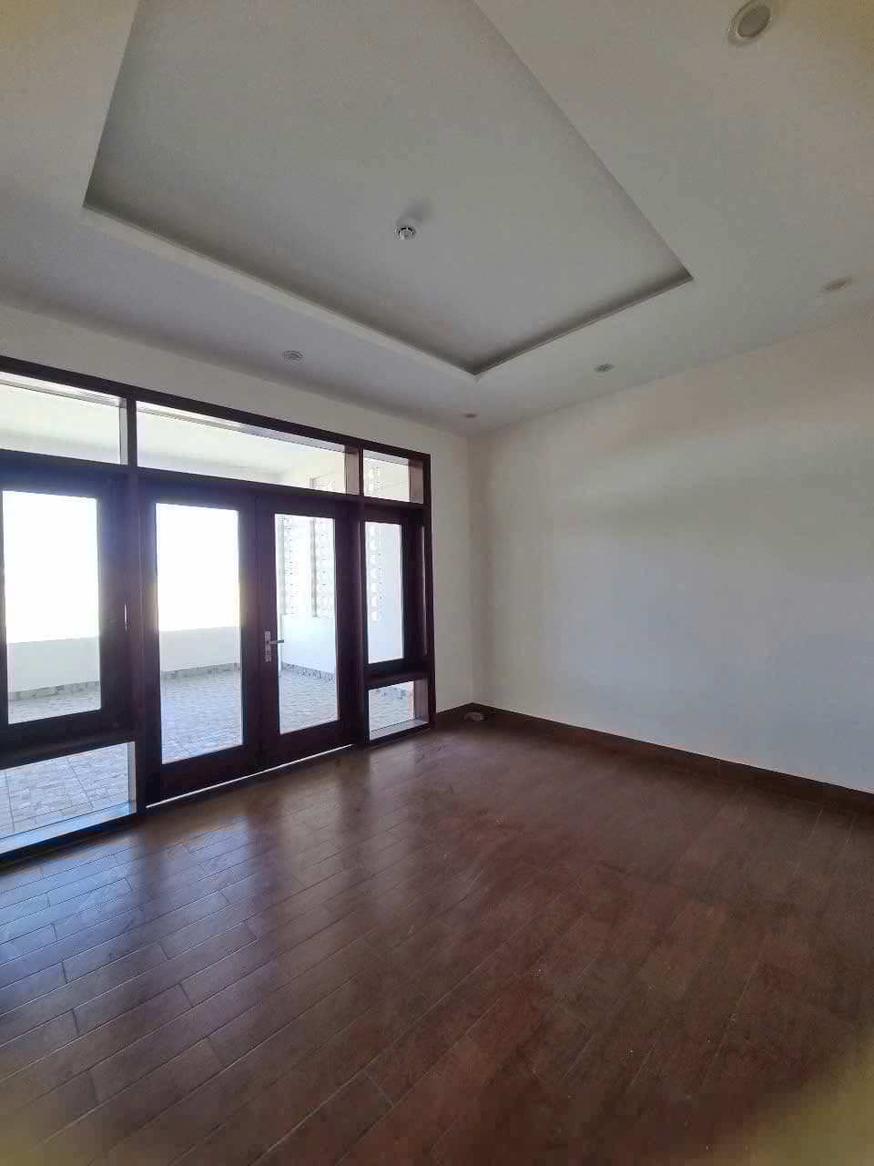 CHO THUÊ NHÀ NGUYÊN CĂN 4 TẦNG ĐƯỜNG NGUYỄN HỮU THỌ - Ảnh 2