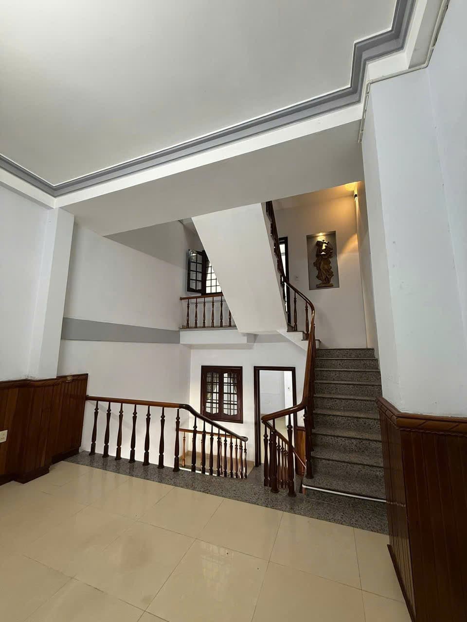 CHO THUÊ NHÀ NGUYÊN CĂN 4 TẦNG 75M2 TẠI ĐƯỜNG NGUYỄN HOÀNG - Ảnh 4