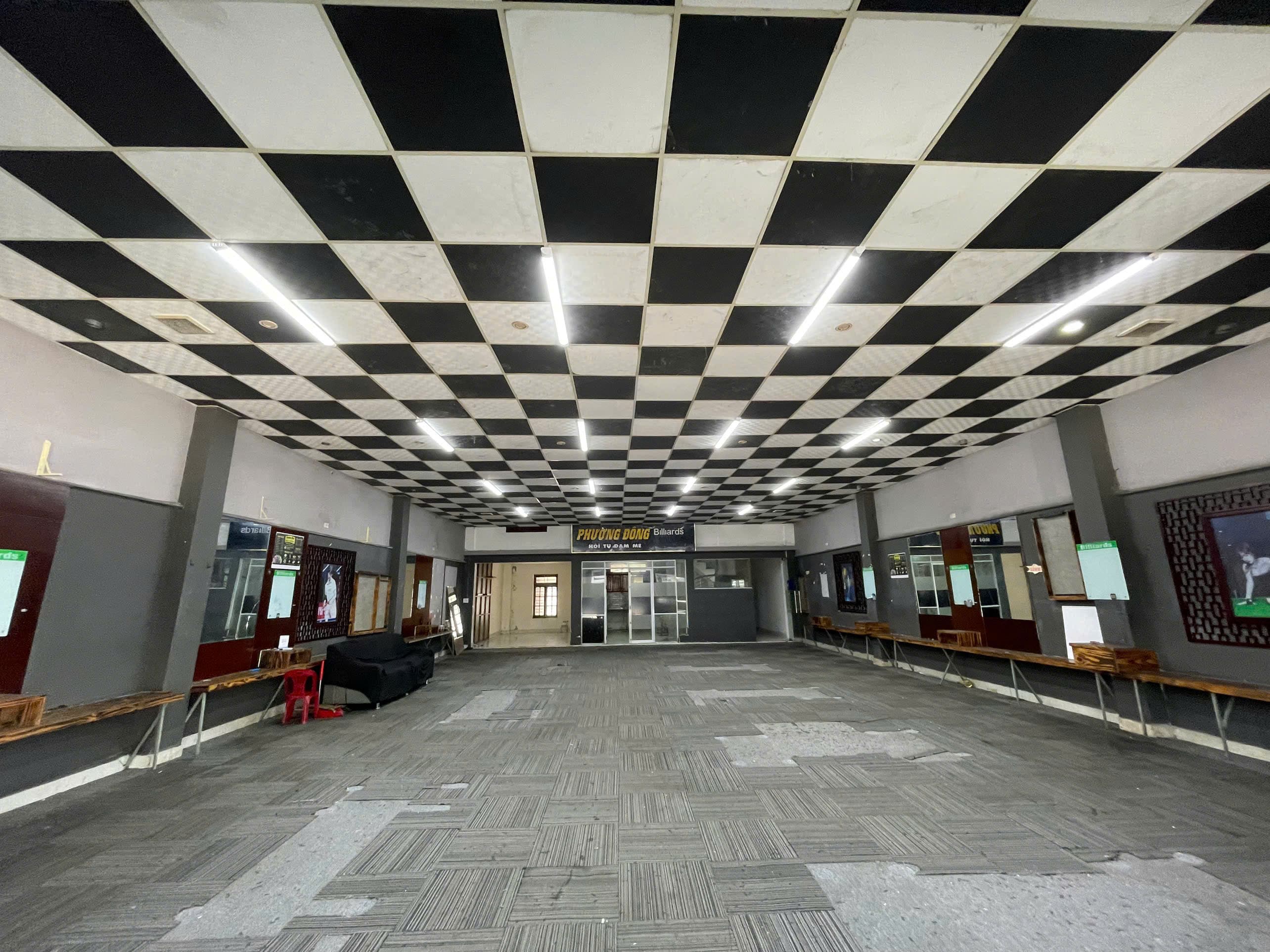 CHO THUÊ MẶT TIỀN RỘNG KÈM NHÀ 2 TẦNG TẠI PHẠM HÙNG - Ảnh 2