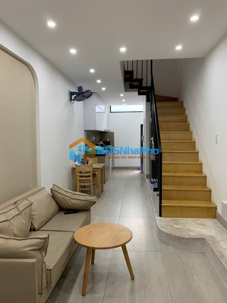 CHO THUÊ NHÀ NGUYÊN CĂN GẦN 100M2 TẠI LÝ TỰ TRỌNG - Ảnh 1