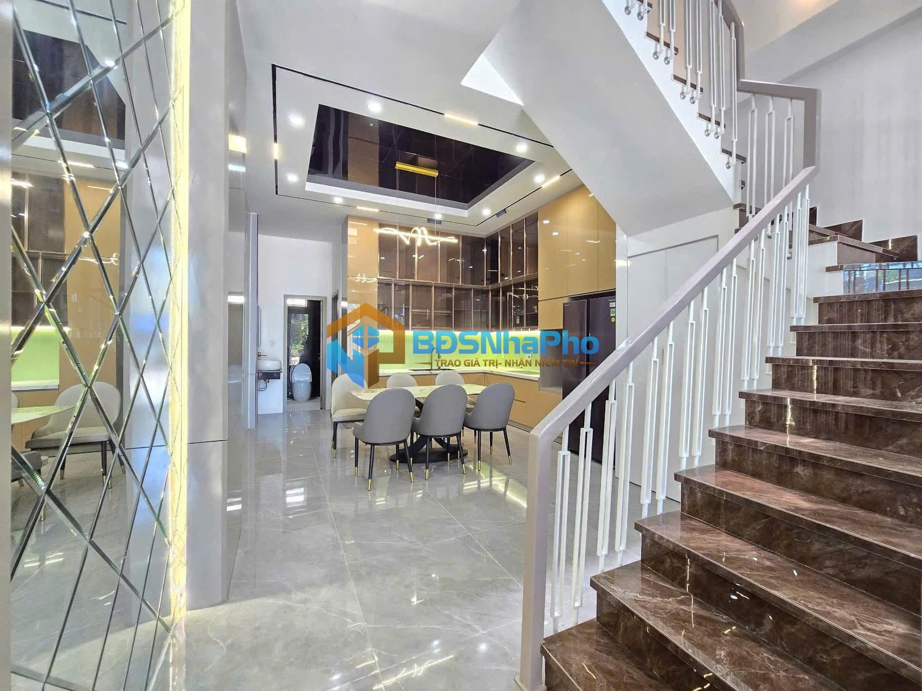 CHO THUÊ NHÀ NGUYÊN CĂN 3 TẦNG MỚI 100% TẠI HOÀ MINH - Ảnh 1