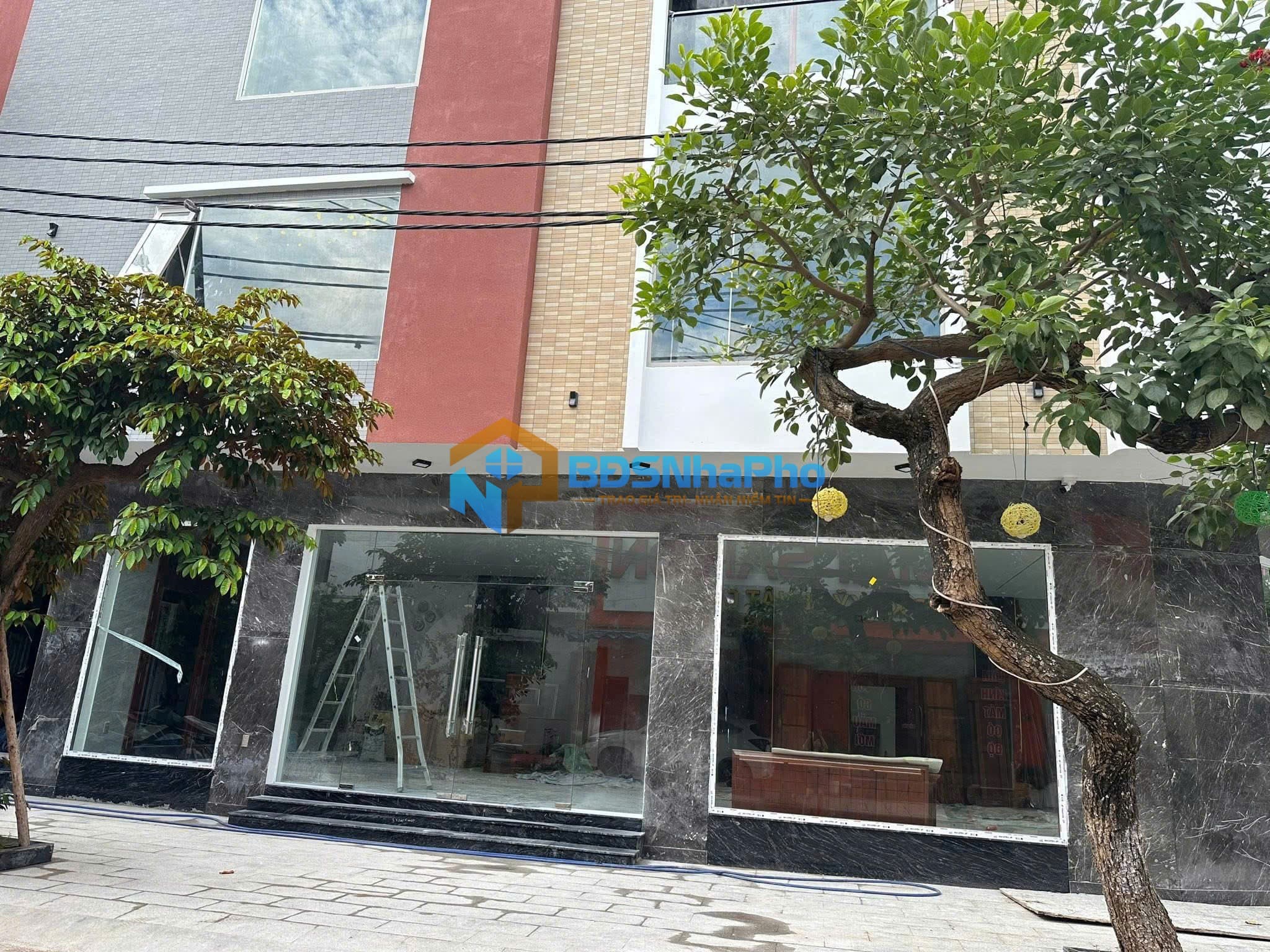 CHO THUÊ 2 TẦNG TRONG TOÀ NHÀ DT 150M2 TẠI GÓC PHẠM HÙNG - Ảnh 1