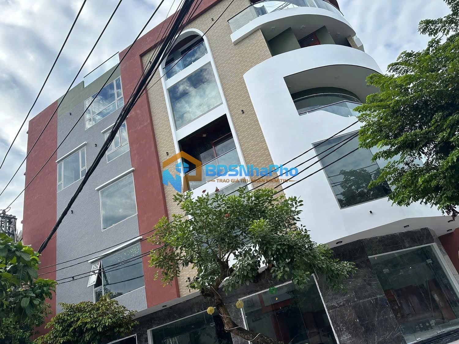 CHO THUÊ 2 TẦNG TRONG TOÀ NHÀ DT 150M2 TẠI GÓC PHẠM HÙNG - Ảnh 3