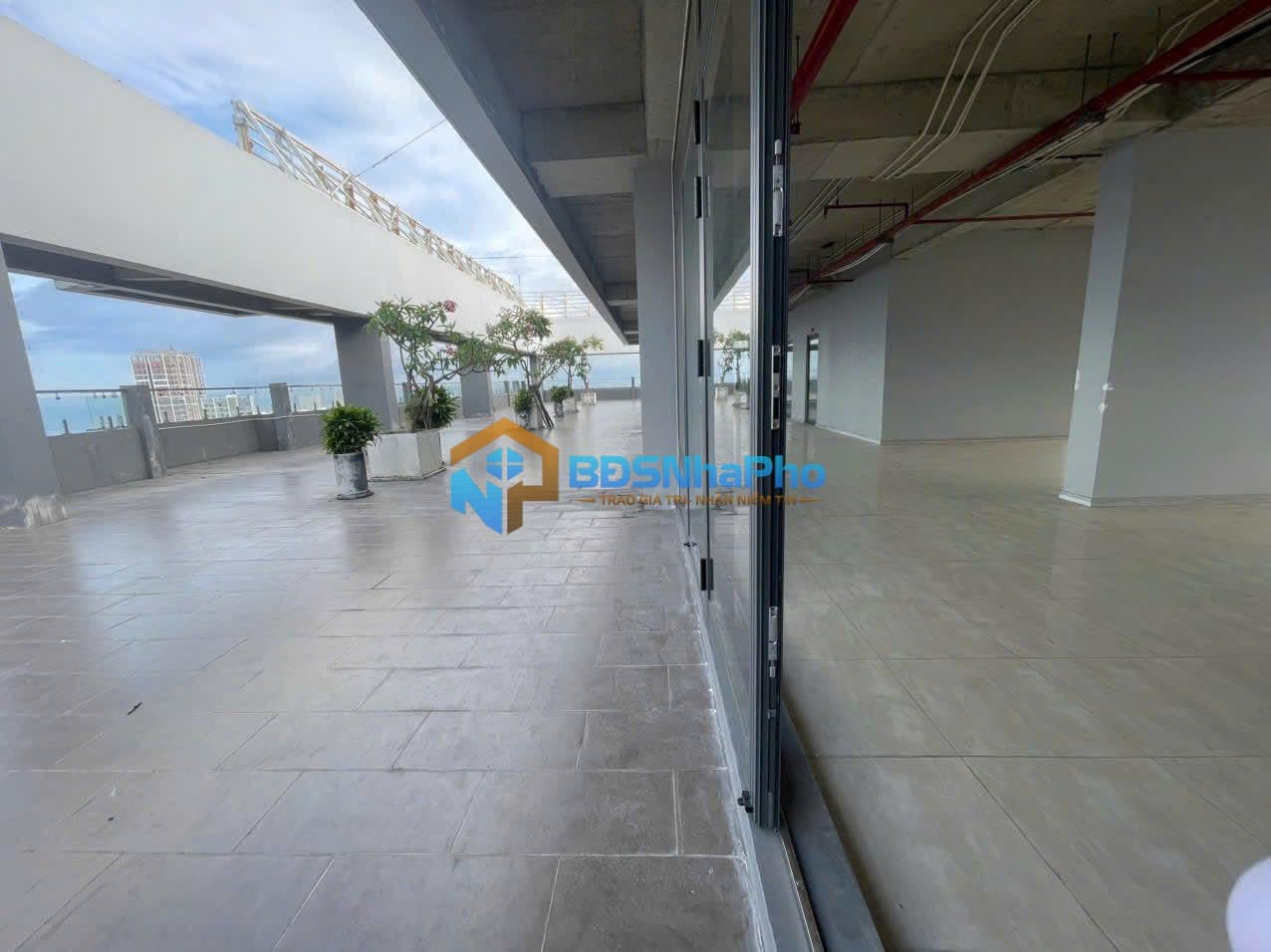 CHO THUÊ TẦNG THƯỢNG TOÀ NHÀ MONARCHY DT 500M2 TẠI TRẦN HƯNG ĐẠO - Ảnh 3