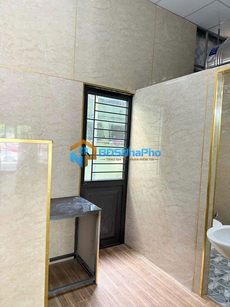 CHO THUÊ NHÀ CẤP 4 CÓ SÂN RỘNG TẠI LÊ LỘ - Ảnh 3