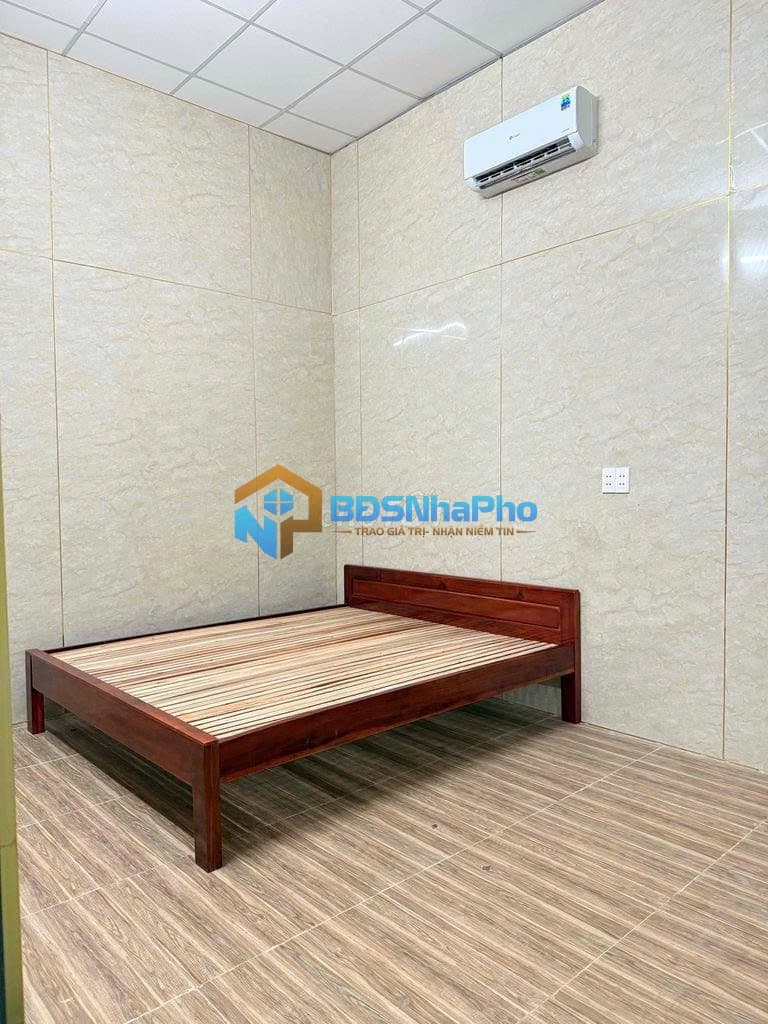 CHO THUÊ NHÀ CẤP 4 CÓ SÂN RỘNG TẠI LÊ LỘ - Ảnh 5