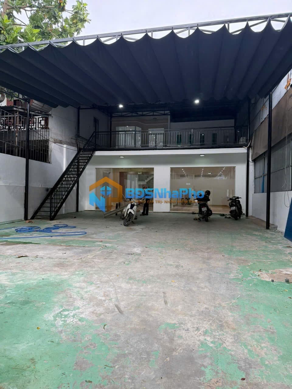 CHO THUÊ NHÀ 3 TẦNG DT 420M2 TẠI NGUYỄN CHÁNH - Ảnh 1