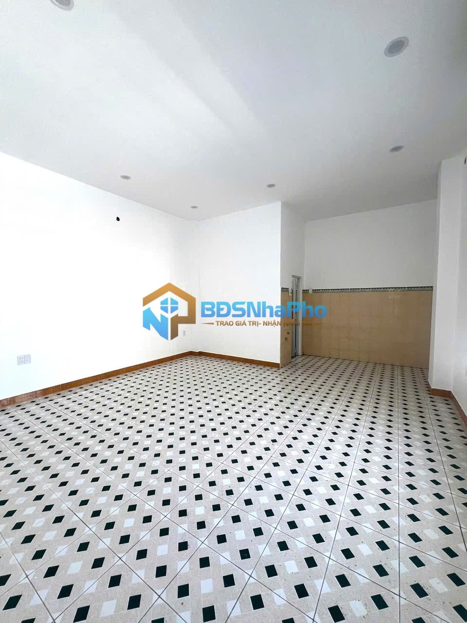CHO THUÊ NHÀ 3 TẦNG DT 420M2 TẠI NGUYỄN CHÁNH - Ảnh 5