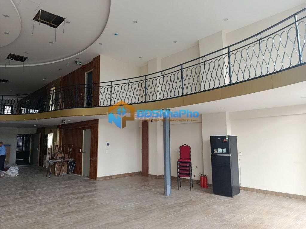 CHO THUÊ MB DT 150M2 TẠI ĐƯỜNG NGUYỄN TẤT THÀNH - Ảnh 3