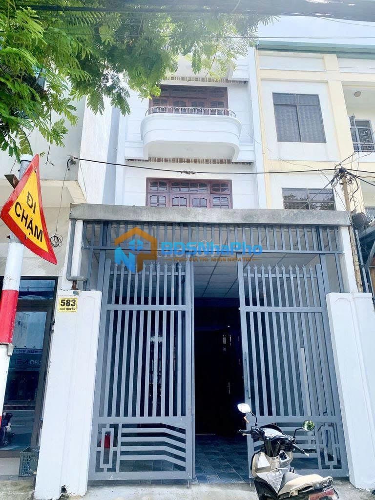 CHO THUÊ NHÀ NGUYÊN CĂN 3 TẦNG DT 106M2 TẠI NGÔ QUYỀN - Ảnh 1